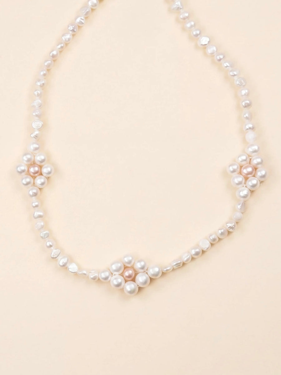 LULU - DAISY PEARL NECKLACE